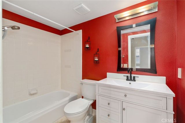 2756 Monza, Tustin, CA 92782