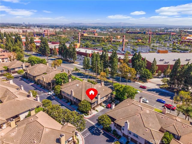 2756 Monza, Tustin, CA 92782
