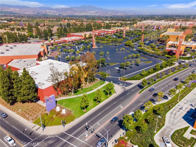2756 Monza, Tustin, CA 92782