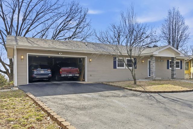 8 Hillcrest Drive, Kimberling City, MO 65686