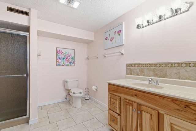 8 Hillcrest Drive, Kimberling City, MO 65686