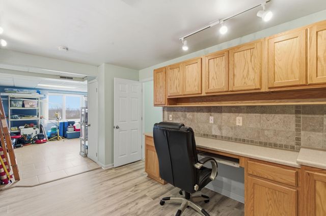 8 Hillcrest Drive, Kimberling City, MO 65686