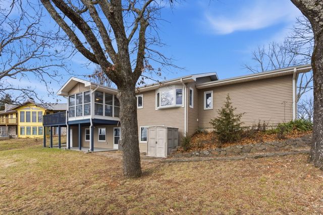 8 Hillcrest Drive, Kimberling City, MO 65686