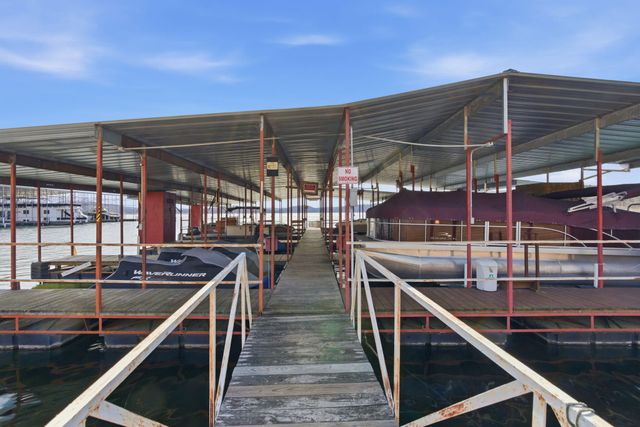 8 Hillcrest Drive, Kimberling City, MO 65686