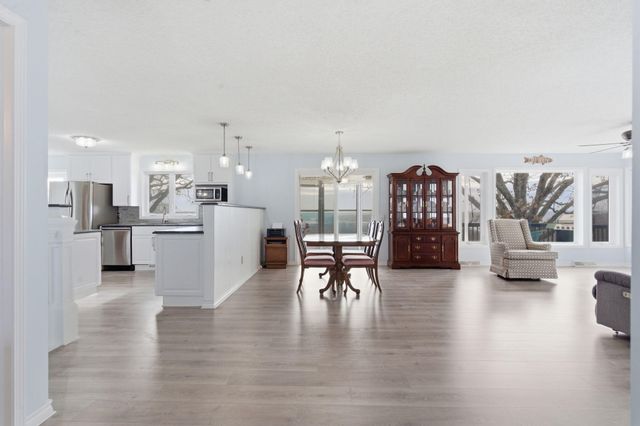 8 Hillcrest Drive, Kimberling City, MO 65686