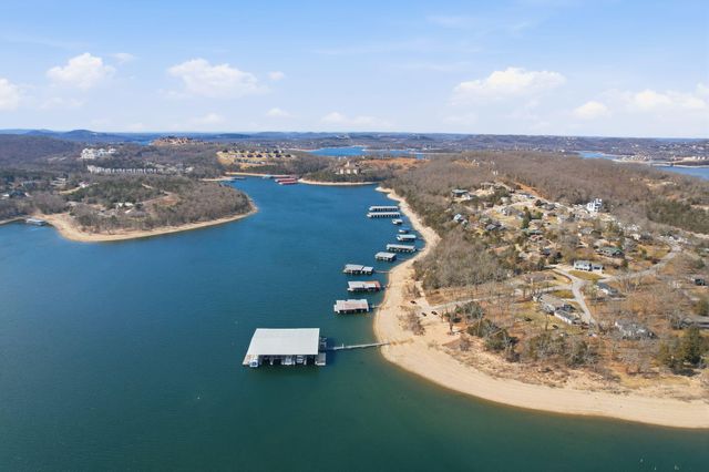 8 Hillcrest Drive, Kimberling City, MO 65686