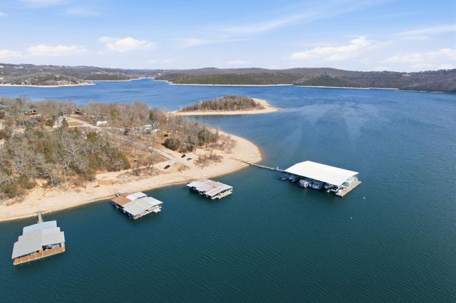 8 Hillcrest Drive, Kimberling City, MO 65686