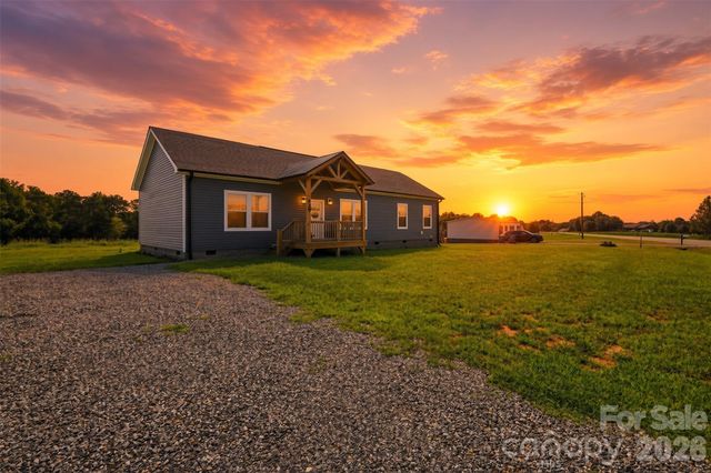 629 Mount Wesley Church Road, Hiddenite, NC 28636