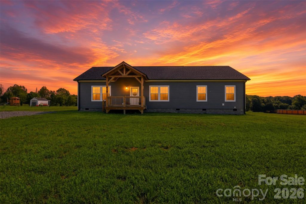 629 Mount Wesley Church Road, Hiddenite, NC 28636