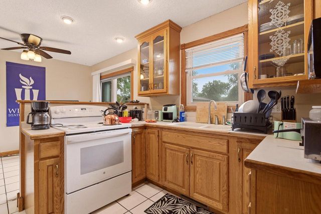 310 9th AVENUE N, Onalaska, WI 54650