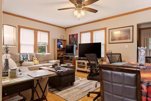 310 9th AVENUE N, Onalaska, WI 54650