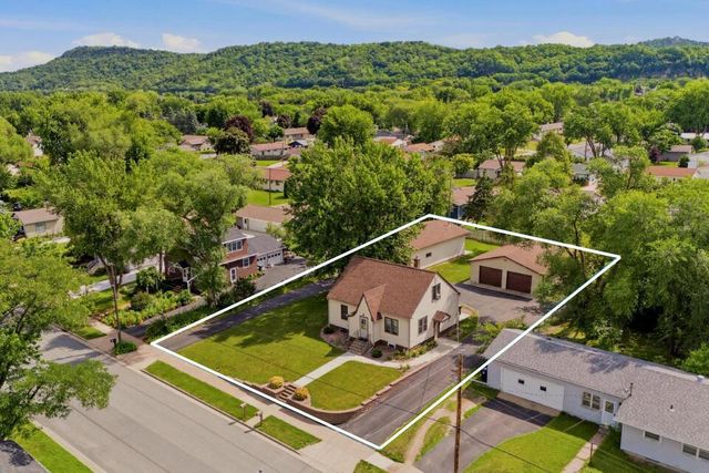 310 9th AVENUE N, Onalaska, WI 54650