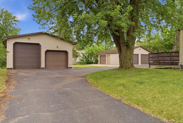 310 9th AVENUE N, Onalaska, WI 54650
