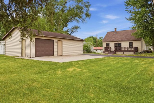 310 9th AVENUE N, Onalaska, WI 54650