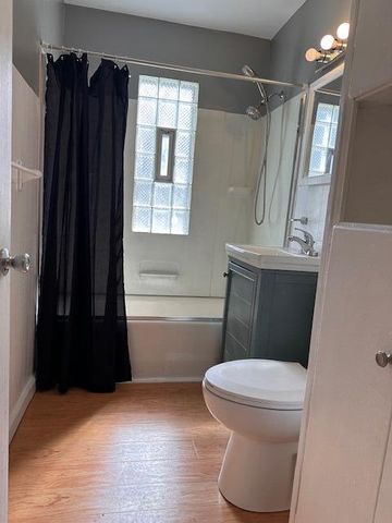 6328 E 3rd Avenue E, Gary, IN 46403