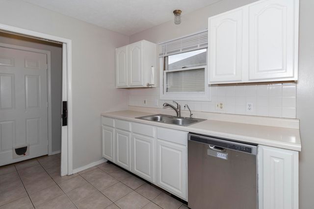 4107 N 30th Street, Nixa, MO 65714