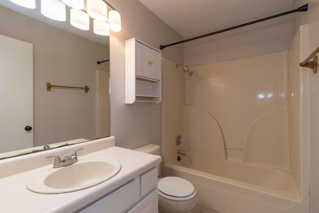 4107 N 30th Street, Nixa, MO 65714