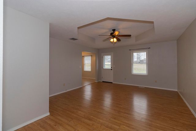 4107 N 30th Street, Nixa, MO 65714