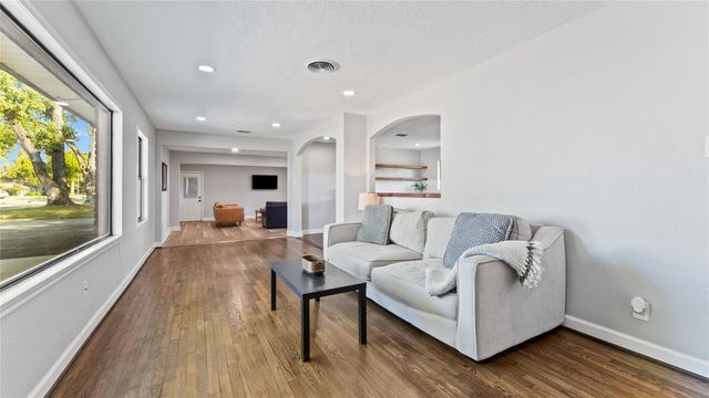1710 Wycliffe Drive, Houston, TX 77043