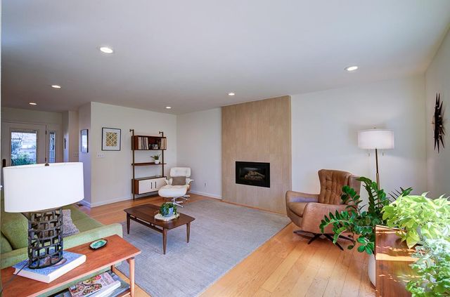 2633 W San Jose Avenue, Fresno, CA 93711