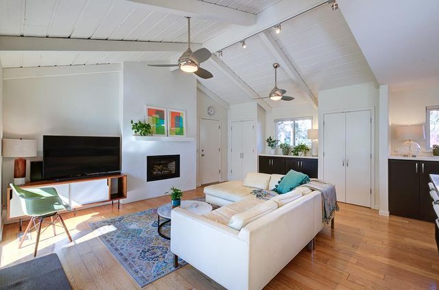 2633 W San Jose Avenue, Fresno, CA 93711