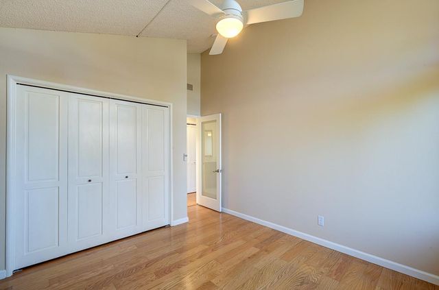 2633 W San Jose Avenue, Fresno, CA 93711