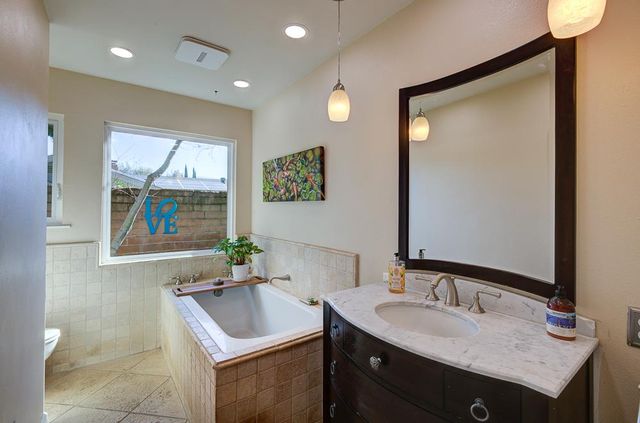 2633 W San Jose Avenue, Fresno, CA 93711