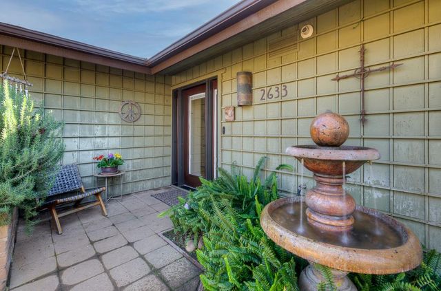 2633 W San Jose Avenue, Fresno, CA 93711