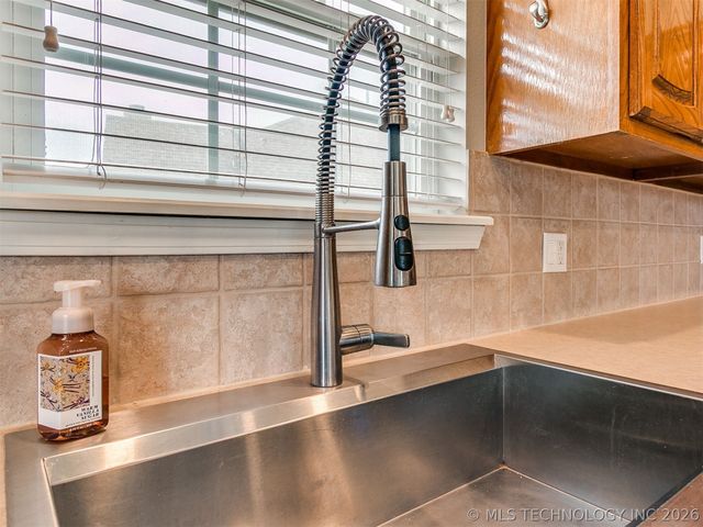 1706 W Austin Place, Broken Arrow, OK 74011