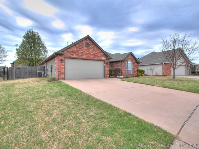 1706 W Austin Place, Broken Arrow, OK 74011