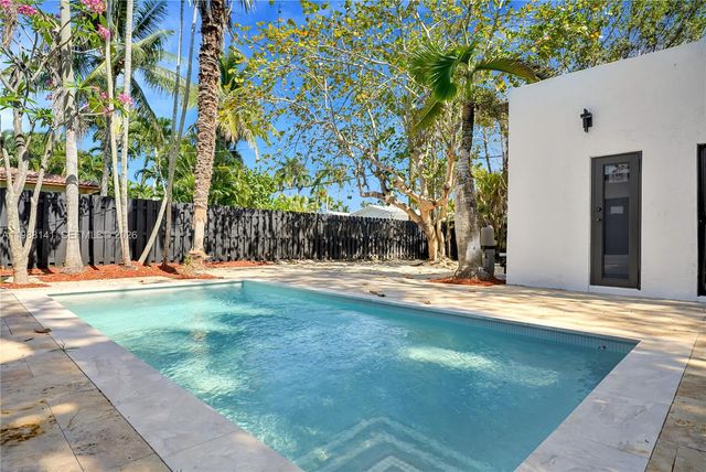 1108 Harrison St, Hollywood, FL 33019
