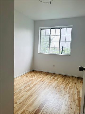 10009 39th Avenue 4E, Corona, NY 11368