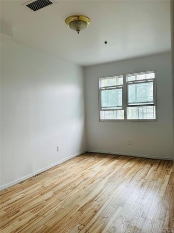 10009 39th Avenue 4E, Corona, NY 11368