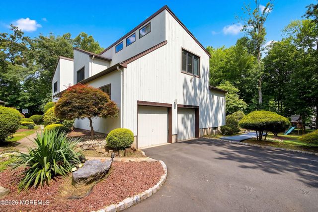 31 Eli Circle, Morganville, NJ 07751