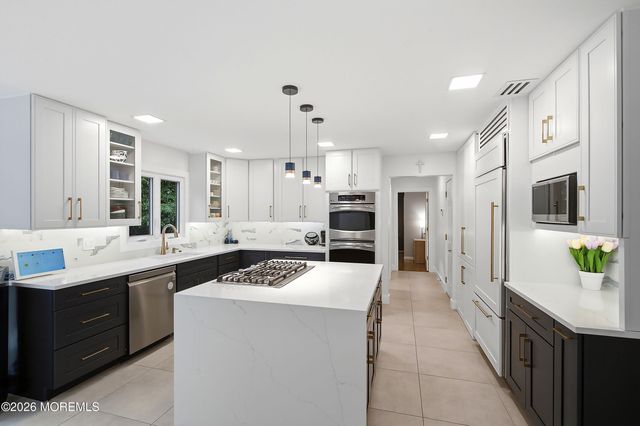 31 Eli Circle, Morganville, NJ 07751