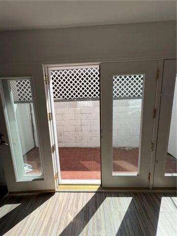 8130 Redlands 10, Playa Del Rey, CA 90293