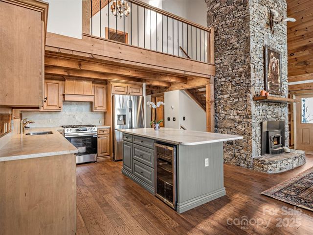 135 Grouse Point Road, Maggie Valley, NC 28751