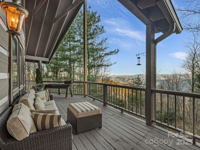 135 Grouse Point Road, Maggie Valley, NC 28751