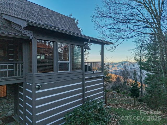 135 Grouse Point Road, Maggie Valley, NC 28751