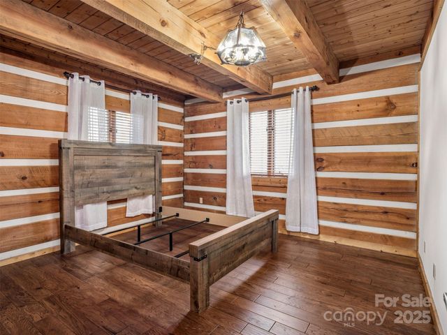 135 Grouse Point Road, Maggie Valley, NC 28751