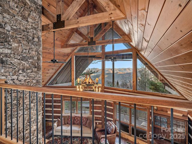 135 Grouse Point Road, Maggie Valley, NC 28751