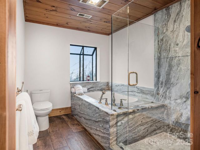 135 Grouse Point Road, Maggie Valley, NC 28751