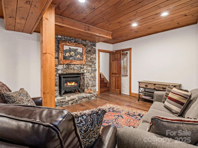 135 Grouse Point Road, Maggie Valley, NC 28751