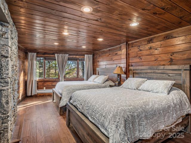 135 Grouse Point Road, Maggie Valley, NC 28751