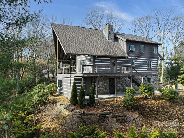 135 Grouse Point Road, Maggie Valley, NC 28751