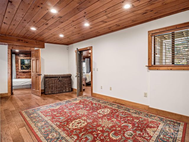 135 Grouse Point Road, Maggie Valley, NC 28751