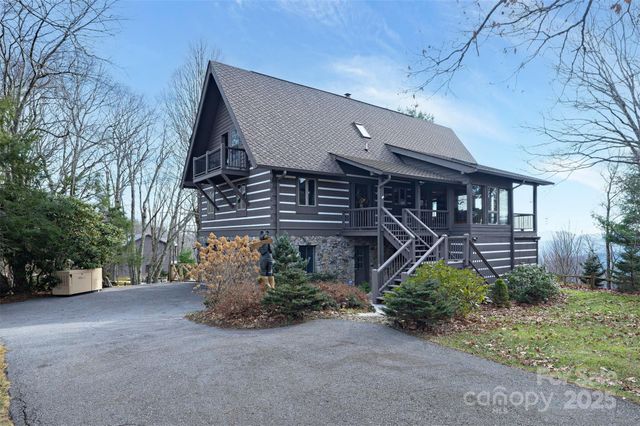 135 Grouse Point Road, Maggie Valley, NC 28751