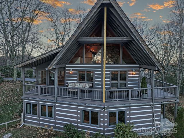 135 Grouse Point Road, Maggie Valley, NC 28751