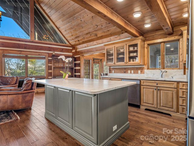 135 Grouse Point Road, Maggie Valley, NC 28751