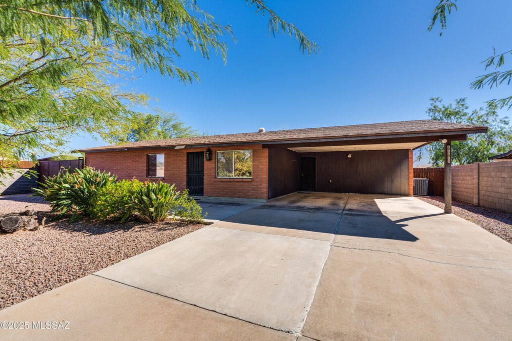 15840 N Starboard, Tucson, AZ 85739